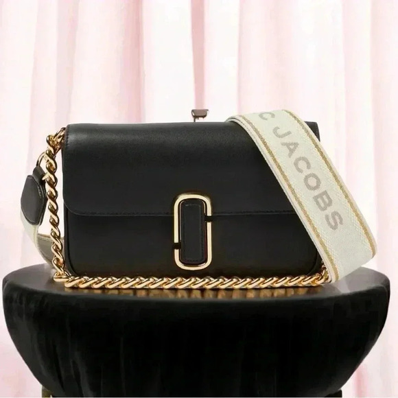 Marc Jacobs Handbags - Marc Jacobs 3 Way Bag